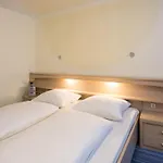 Hotel - Zum Gruenen Jaeger Gremersdorf