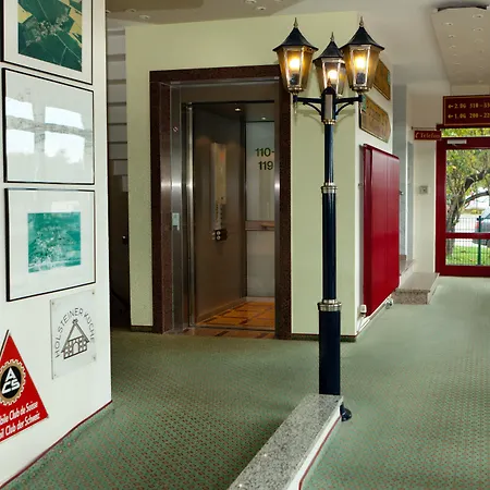 - Zum Gruenen Jaeger 3* Gremersdorf