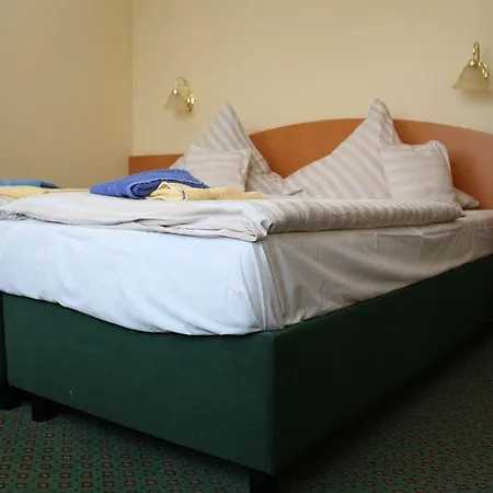 Gremersdorf - Zum Grunen Jager Hotell