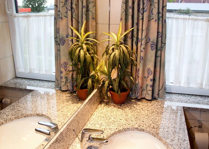 - Zum Gruenen Jaeger Hotel