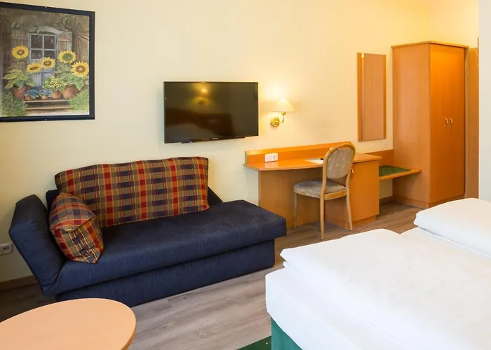 - Zum Gruenen Jaeger Hotel Gremersdorf